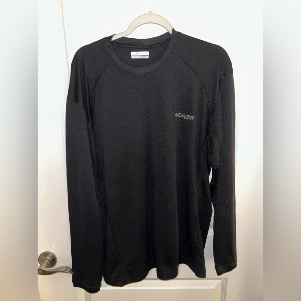 Columbia Classic Black Crewneck